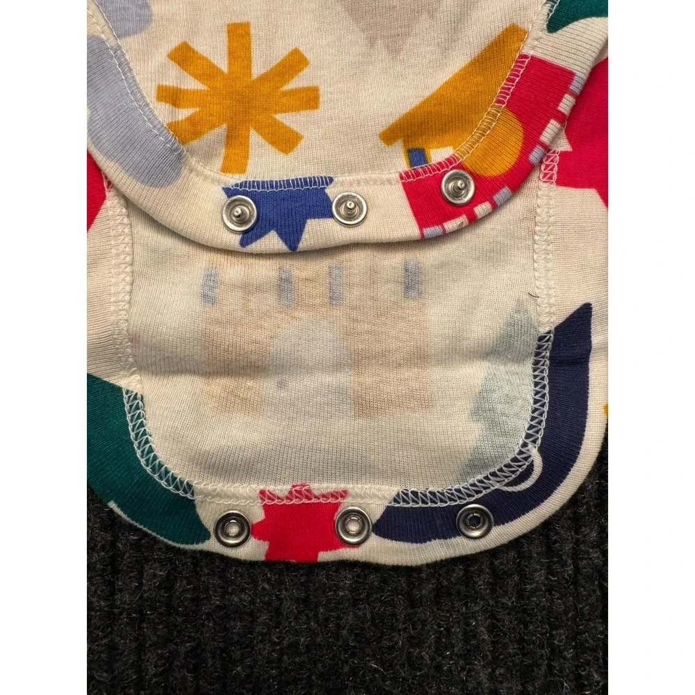 Old Navy Baby Bodysuit NWT 0-3M Long Sleeve Holiday Winter Cabin Tree Stars